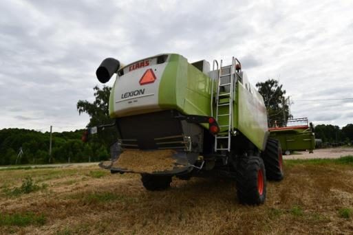 Equipment loan for a combine harvester Claas Lexion 540 - LT0000228