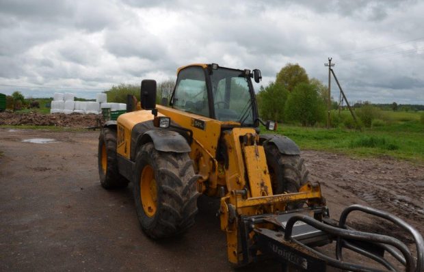 LT0000134, Loan for 10 ha agricultural land and a telescopic loader