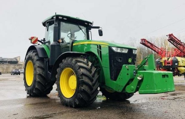 LT0000244, Equipment loan for a tractor John Deere 8370R