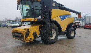 LT0000042, Equipment loan for combine harvester New Holland CR9080